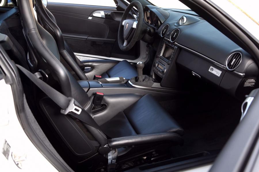  Porsche Cayman R1 by DelaVilla 2011 года  (фото 5 из 10)